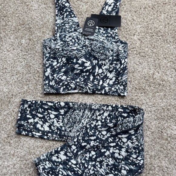 NWT Move Theology Activewear Matching Sports Bra Top & Leggings Size XS - Picture 2 of 6